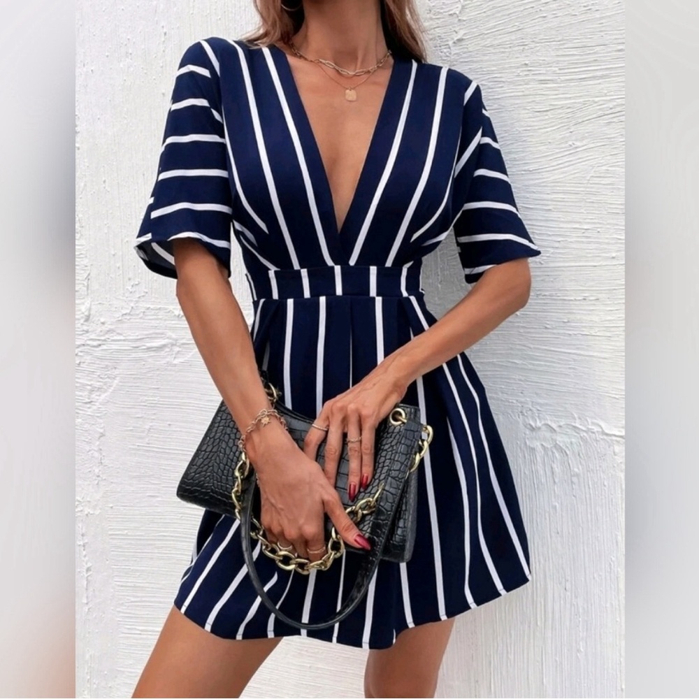 New Classic Striped Deep Plunge Mini Dress Navy Blue White Short Sleeve